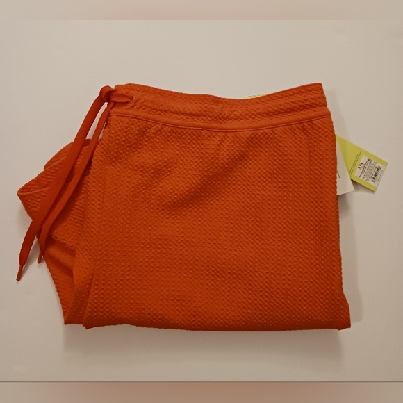 NWT All In Motion - Textured Fleece Shorts - Picture 4 of 4